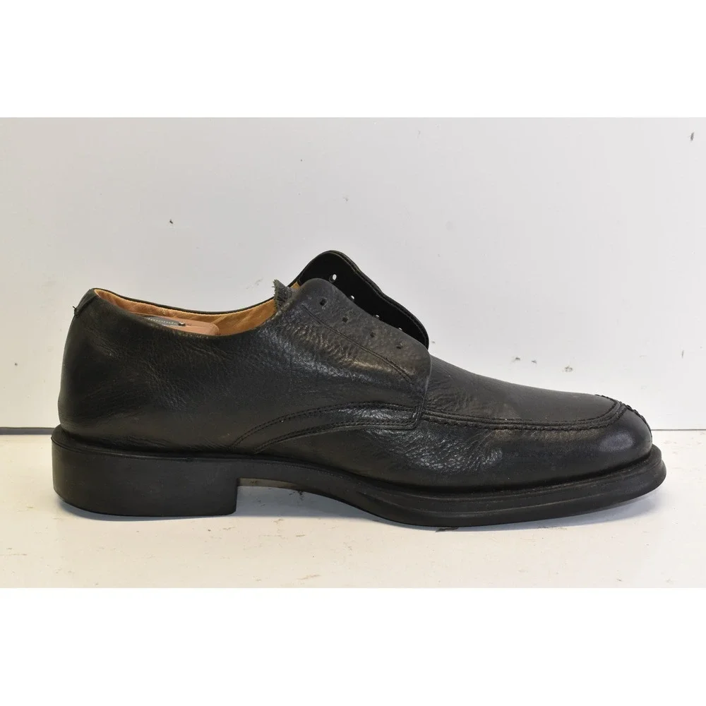 Vineyard black leather